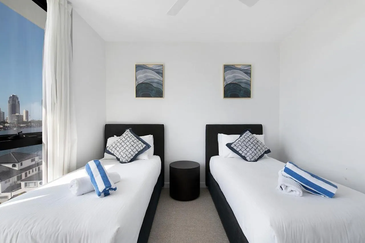 Lotus Resort Gold Coast 5*,